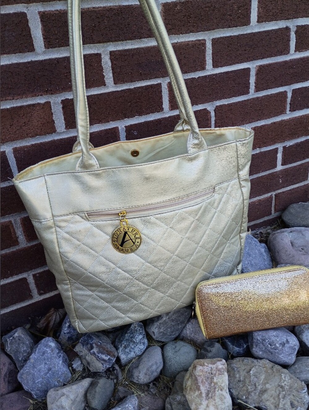 Limited Edition Signature A. CLUB